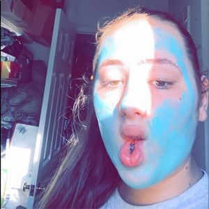 Meet your Posher, Destiny